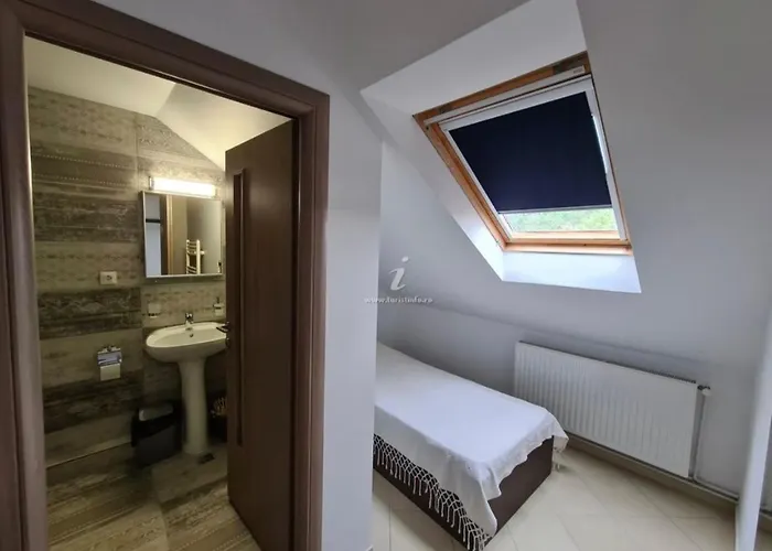 Szálloda Dini Vama Veche