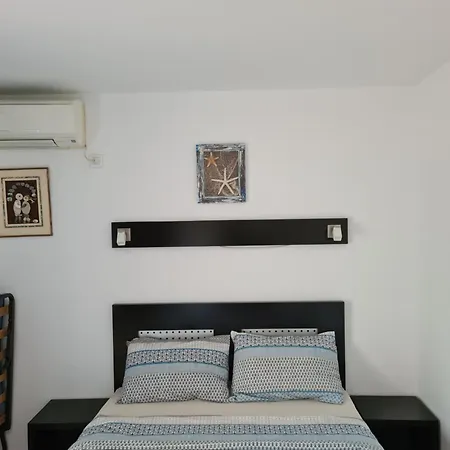 Szálloda Dini Vama Veche