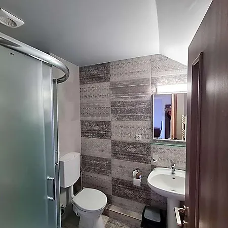 Dini Hotel